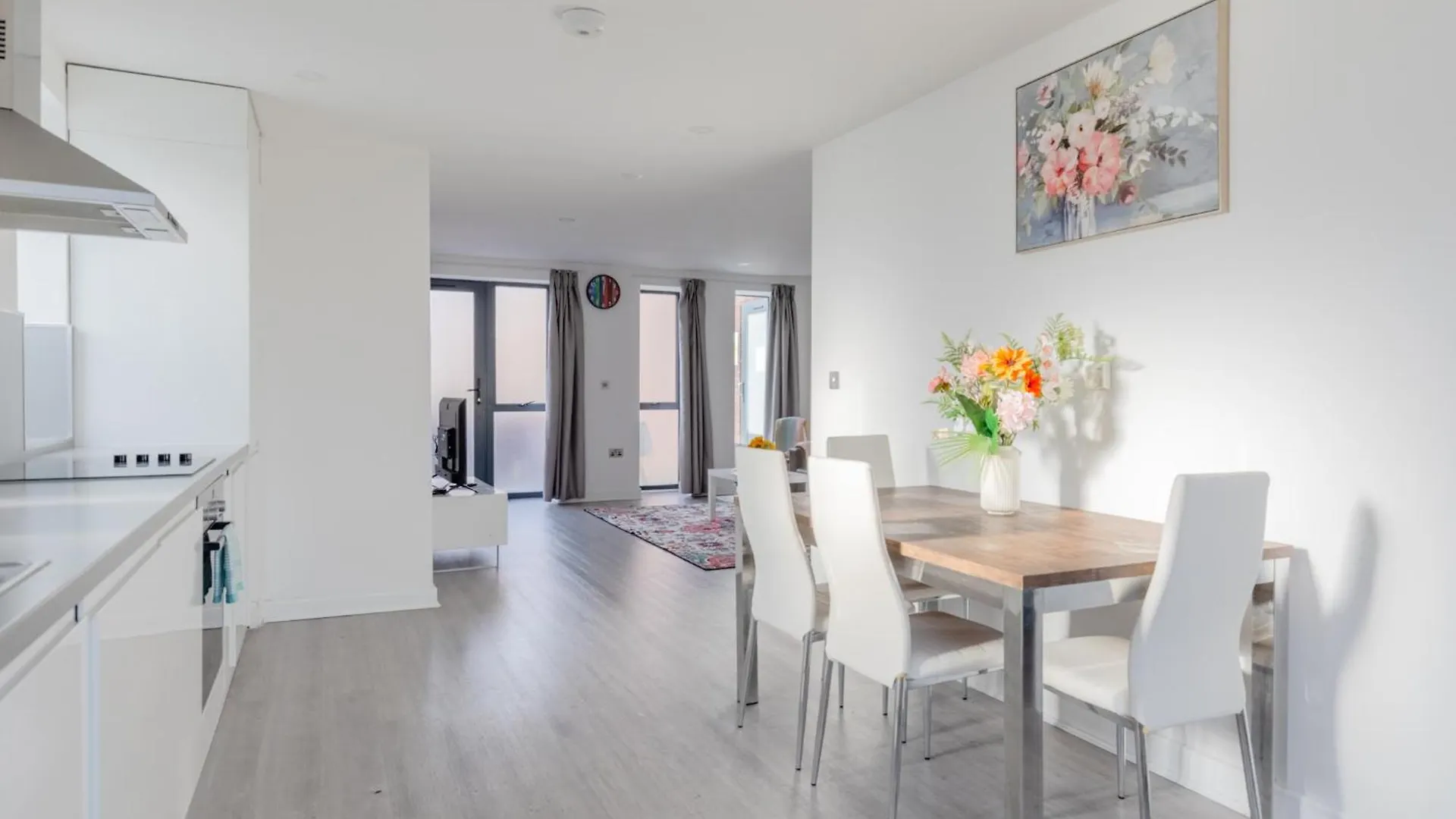 Spacious 3Bd Flat Near London City Airport