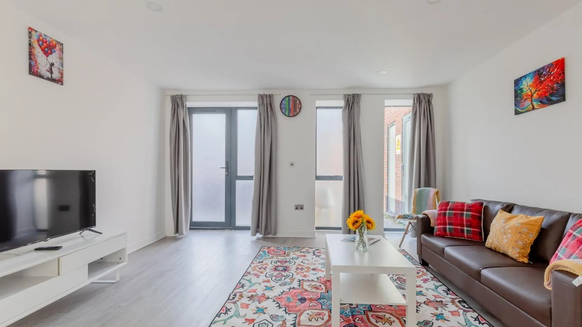 Spacious 3Bd Flat Near London City Airport Apartment