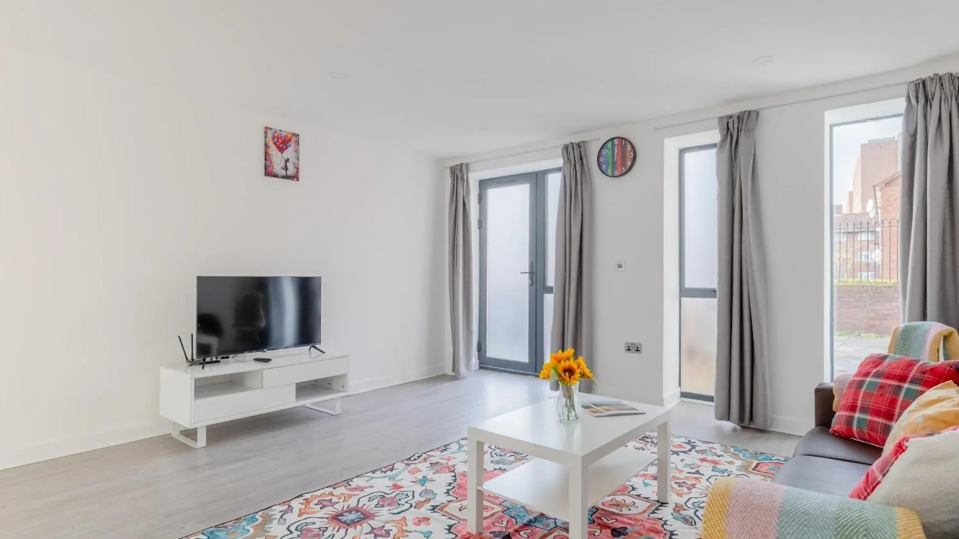Spacious 3Bd Flat Near London City Airport